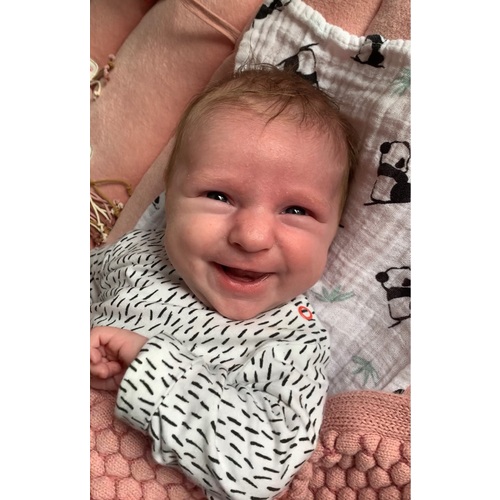 baby 7 weken lacht nog niet